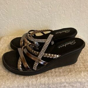 Skechers Rumblers Wild Child Wedge Sandals Memory Foam 38566 Women’s Size 8.5